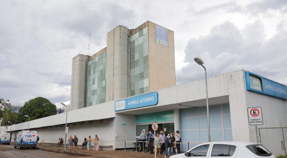 Referência em diversas especialidades, a reforma de espaços físicos do Hospital de Base, que é o maior centro hospitalar do Centro-Oeste, tem sido uma prioridade do GDF.